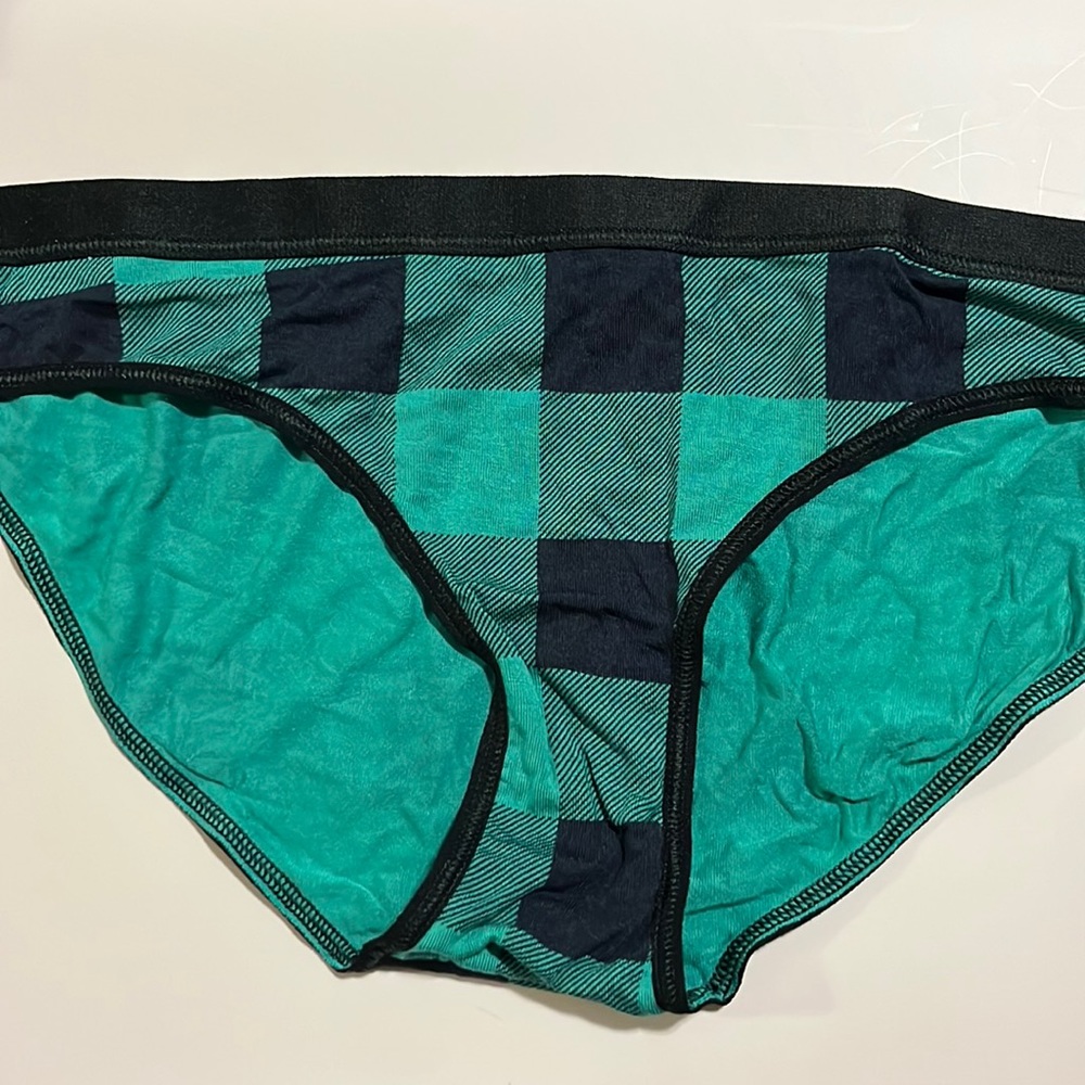 NEW MeUndies women SMALL NEW BNWOT green buffalo